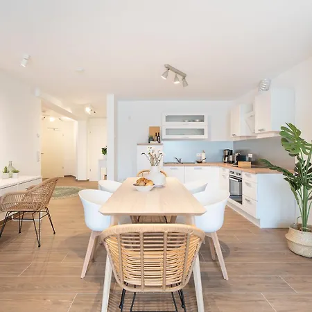 Apartament Benville Bv08 - Helle 92 Qm In - Ruhige Lage - Grosser Garten & Oepnv Fusslaeufig