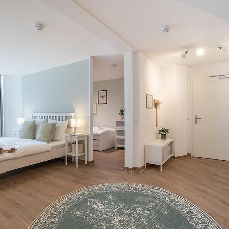 Apartament Benville Bv08 - Helle 92 Qm In - Ruhige Lage - Grosser Garten & Oepnv Fusslaeufig