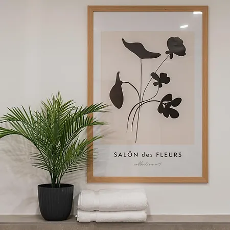 Benville Bv08 - Helle 92 Qm In - Ruhige Lage - Grosser Garten & Oepnv Fusslaeufig Апартаменты Дрезден